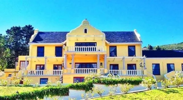 Kwin Stays Holiday Accomodation, Забронировать Отель Отели Кейптауна с парковкой, рядом с Замок Доброй Надежды, Парковка