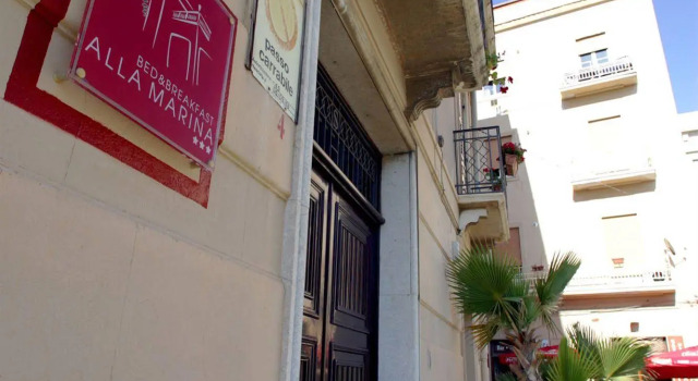 Alla Marina Bed And Breakfast, Buchen Sie Hotel 3-Sterne-Hotels in Trapani, 3*