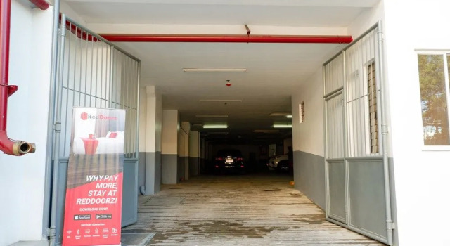 RedDoorz Plus near Camella La Brisa Lapulapu, Book Hotel Lapu Lapu 