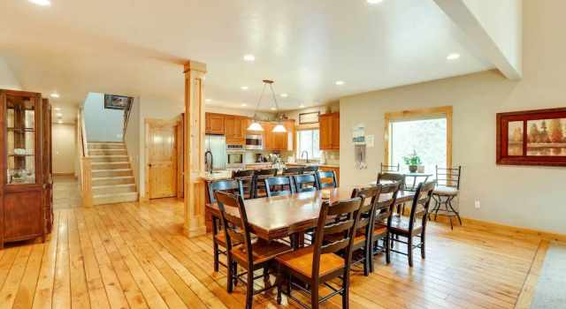 Коттедж Private Pool & Hot Tub: Sunriver Retreat!