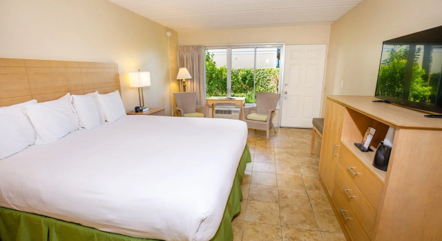 Naples Courtyard Inn, Rezerwuj Hotel Naples Southwest Florida