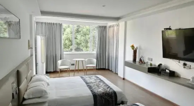 Люкс с 5 комнатами Wukong Hostel
