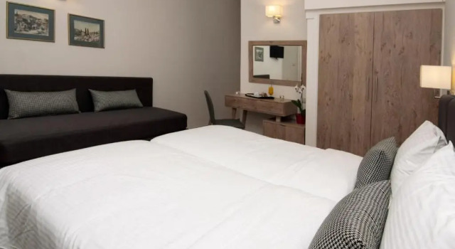 Трёхместный номер Green Hill Hotel