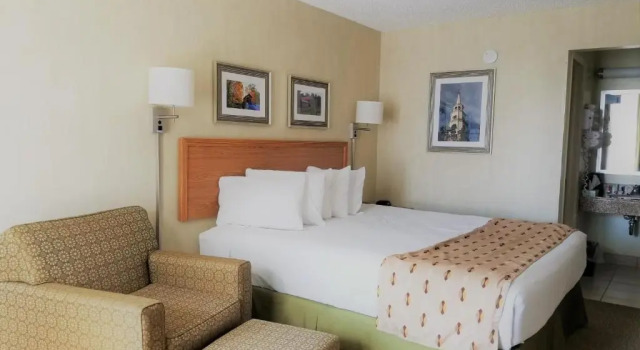 Номер Standard Days Inn of Frederick by Wyndham