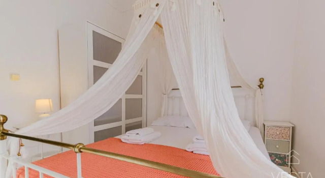 Waterlily 3-bedroom Maisonette, 75m to sandy beach, Book Hotel Skála Nikíta Macedonia