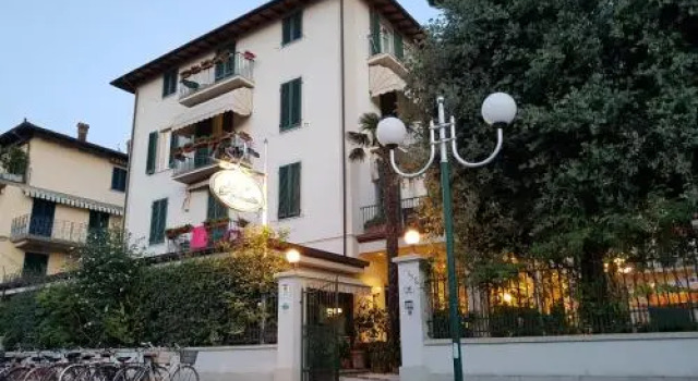 Hotel La Primula, Забронировать Отель Отели Форте-дей-Марми с завтраком, рядом с Пляж Форте-дей-Марми, Завтраки