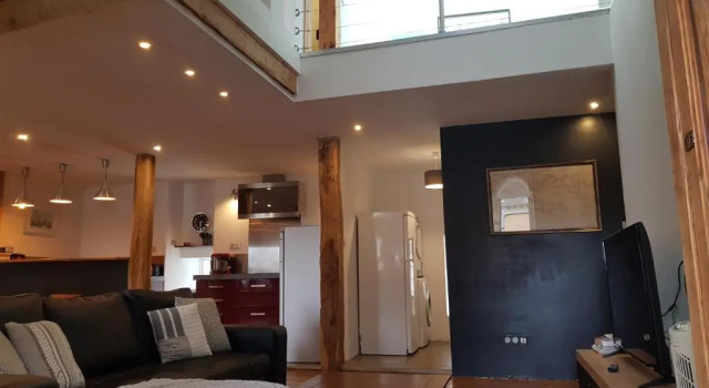 Loft dans les Pyrénées, Забронировать Отель Олорон-Сент-Мари Pyrénées-Atlantiques, рядом с Шоколадная фабрика Lindt