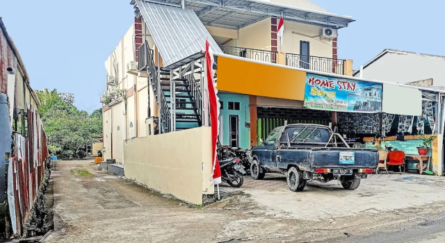 SPOT ON 91791 Homestay Surya Syariah, Prenota Hotel Hotel a Kalimantan con parcheggio, Parcheggio