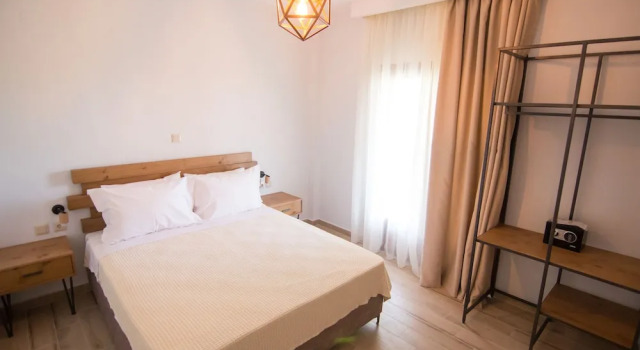 Полулюкс с балконом и с красивым видом из окна Casa Luxury Suites