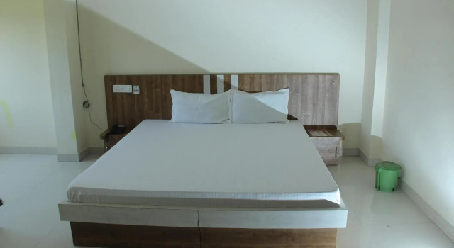 Capital O 82220 Athitya Resort, Rezerwuj Ośrodek wypoczynkowy Hotele w Sikar z parkingiem, Parking