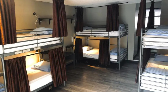 (camerata femminile) letto in camerata Banff International Hostel