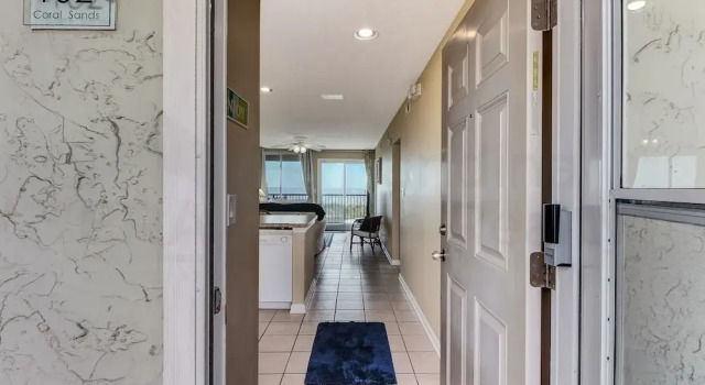 Coral Sands 102 2 Br condo by RedAwning
