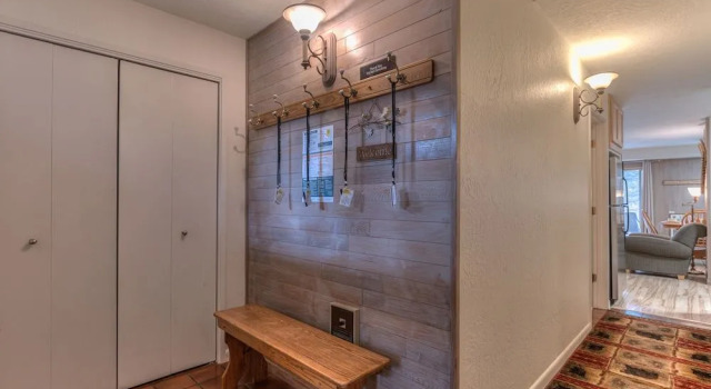 Abbot House Condo 8, Забронировать Апартаменты/квартира Отели Санривер с парковкой, Парковка