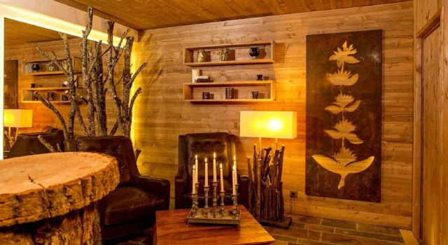 Logis Auberge des Montagnes, Book Hostel / Vandrerhjem Hostels i Cantal, Hostel / Vandrerhjem