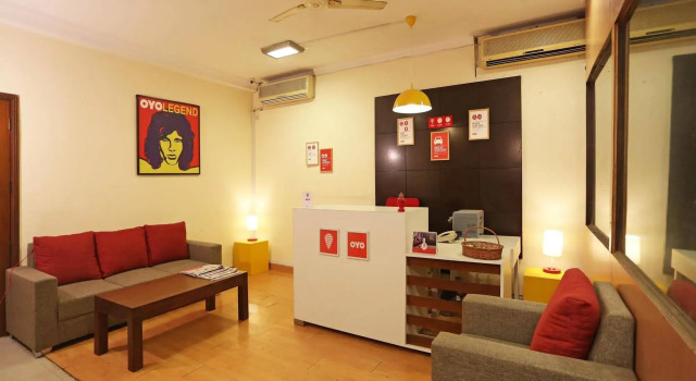 OYO Flagship 477 HUDA City Centre