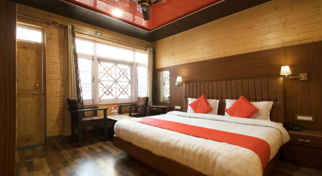 OYO 16066 Chinar Comforts, Забронировать Отель Сринагар Jammu & Kashmir Ski