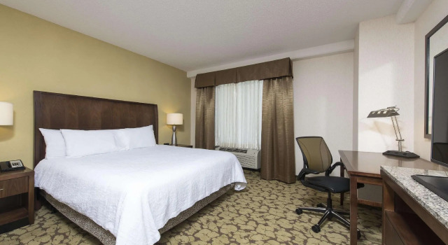 Двухместный люкс Hilton Garden Inn Louisville Downtown