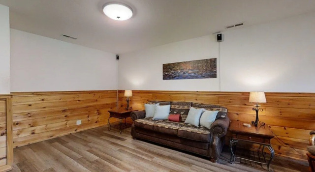 Pure Country - 3 Br cabin by RedAwning, Забронировать Отель Отели Пиджен-Фордж с парковкой, рядом с Biblical Times Dinner Theater, Парковка