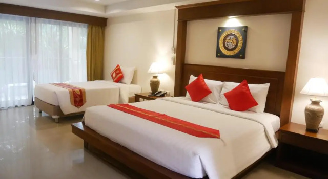 Трёхместный номер Standard с видом на бассейн Baan Yuree Resort & Spa - SHA Plus