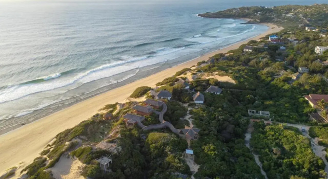 Bela Flor Beach Front Apartments