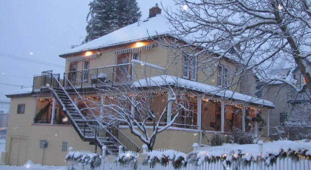 Victoria Falls House, Prenota Locanda Whitewater Ski Nelson