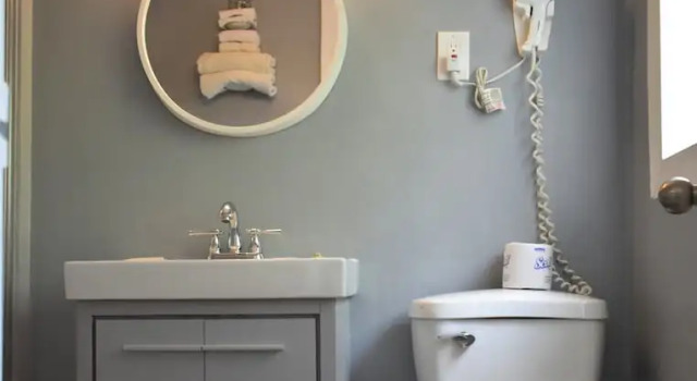 Четырёхместный номер Standard Hillside Inn Pembroke