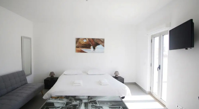 Люкс с балконом Guest House Lovely Swan