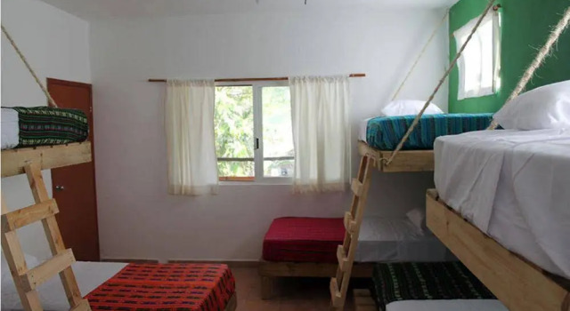 Urban Beach Chic Hostel, Забронировать Хостел Плая-дель-Кармен Кинтана-Роо, рядом с Пляжный клуб Mamitas