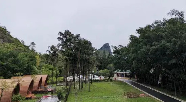 Люкс Hotel Route-Inn Iyo-Saijo