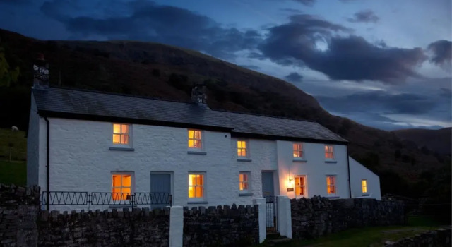Luxurious Holiday Home in Crickhowell Garden, Забронировать Отель Крикхауэлл 