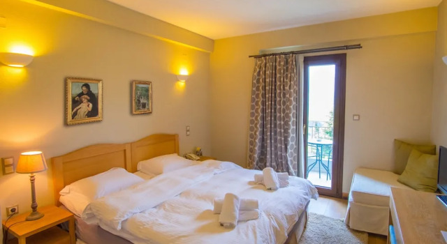 Двухместный номер Standard с балконом и с видом на горы Anavasi Mountain Resort