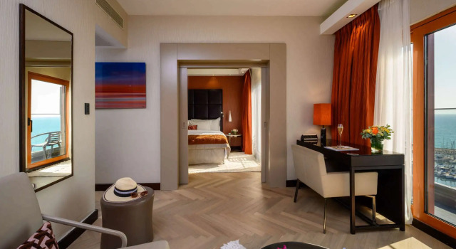 Suite 1 dormitorio con vista al mar Carlton Tel Aviv Hotel - Luxury on the Beach