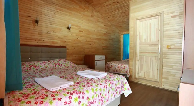 Трёхместный номер Standard Olympos Yakamoz Pansiyon
