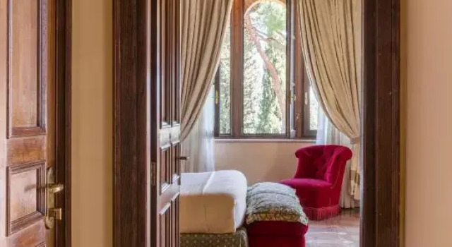 Полулюкс Hotel La Collegiata