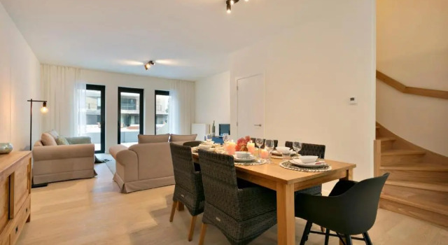 Luxurious new town-house at 100 meters from beach in prestigious O'Sea-project