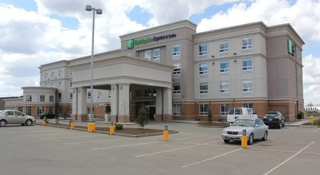 Двухместный люкс c 1 комнатой Chateau Inn & Suites Bonnyville