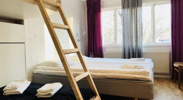 Ivögården Mat & Vingård, Book Hotel  