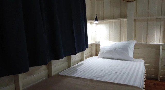 63 Hostel Lopburi