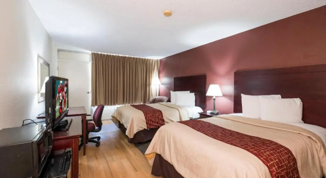 Четырёхместный номер Deluxe Red Roof Inn Dumfries-Quantico