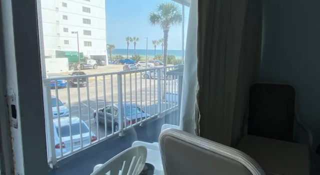 Четырёхместный номер Standard oceanfront Vancouver Motel