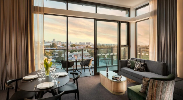 Люкс с 2 комнатами с балконом Majestic M Suites