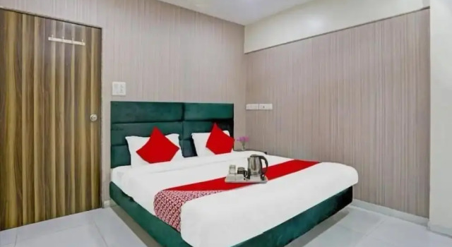 Lokhandwala Residency by Glitz Hotel, Забронировать Отель Отели штата Махараштры 3 звезды, 3*