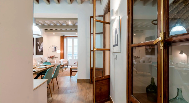 Magnificent 4 Bedroom Apartment in Cadiz Center San Antonio V, Забронировать Апартаменты/квартира Кадис Коста-де-ла-Лус