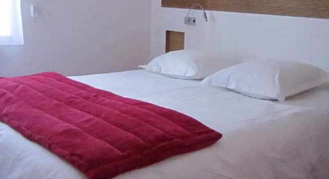 Двухместный номер Classic Hôtel de Perros, The Originals Boutique