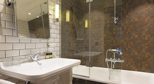Run of House Hotel Whistler - Gare du Nord