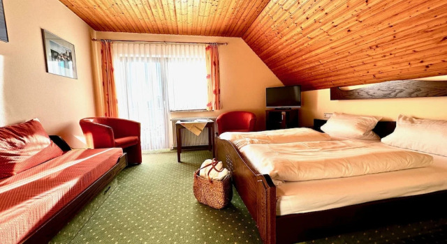 Hotel Pension Sonnenhof, Rezervați Hotel Neuweiler Landkreis Karlsruhe