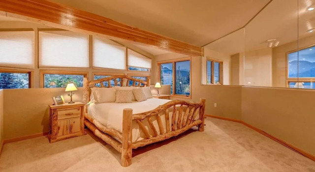 Peak 10 Retreat, Rezerwuj Hotel Hotele w Vail Ski z basenem, Basen