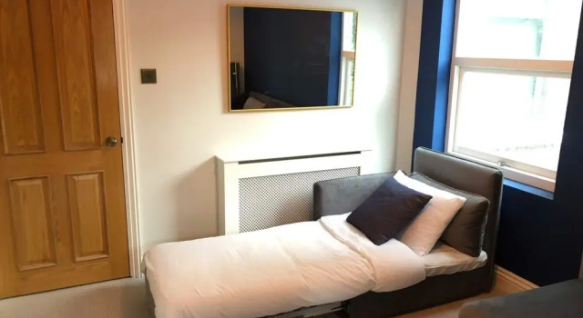 Luxury Victorian 2 Bedroom Apartment Near Tube