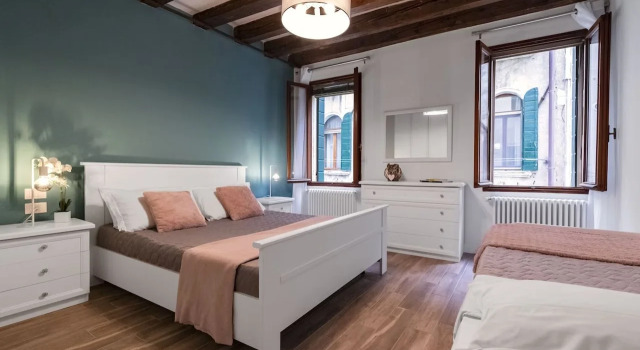 Dorsoduro Suite 1241 by Wonderful Italy