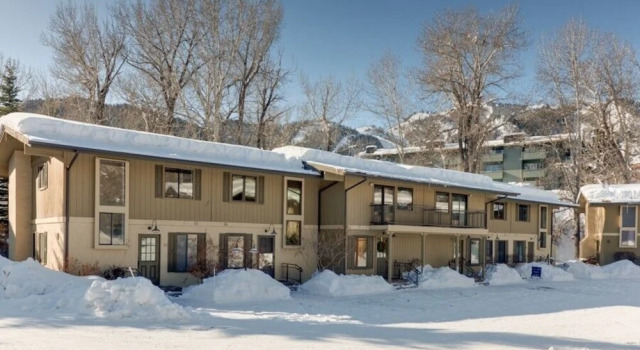 Andora Villa Condominium 130 by RedAwning, Book Villa Ketchum Sun Valley